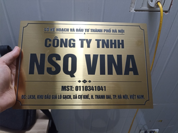 bien-ten-cong-ty-inox-sang-trong